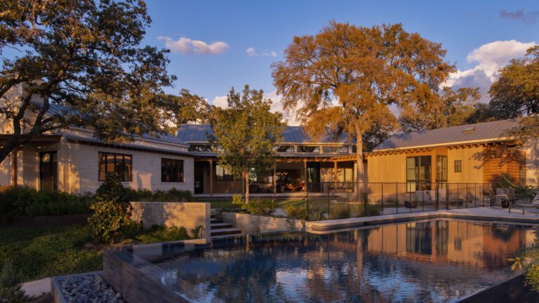 Winding Way Exterior