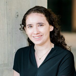 Danielle Benavides headshot